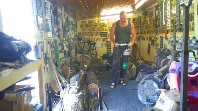 David Horne bent a 690mm x 15.6mm [14.7 inside thread] bolt into a triangle in about 11min смотреть онлайн