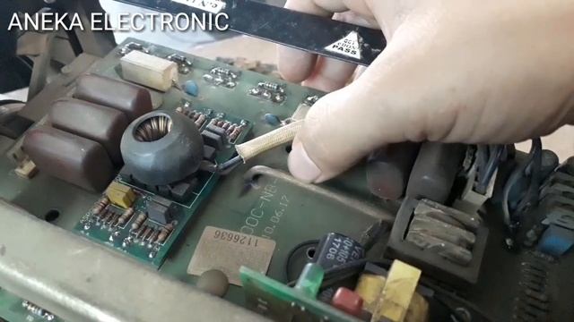 Servis Mesin LAS nyala OC ketika kawat di tempel - H & L MMA 160A смотреть онлайн