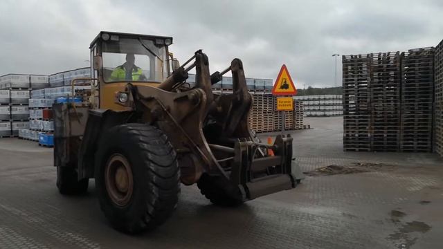 Volvo BM1240 hjullastare såld av Havak AB смотреть онлайн