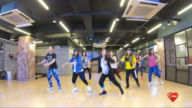 I LOVE ZUMBA // Sak Noel, Lil Jon - Demasiado Loca ft. El Chevo, Aarpa смотреть онлайн