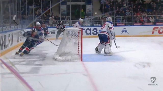 Грубая ошибка Николаева приводит к голу Федотова / Fedotov capitalizes on Nikolayev error смотреть онлайн