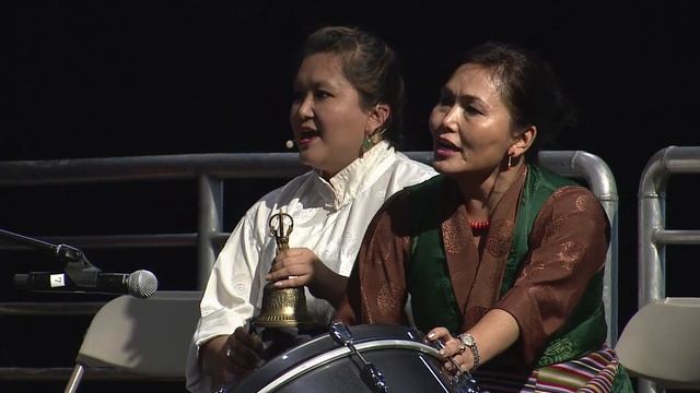 Washington DC Tibetan Community performs for His Holiness the Dalai Lama смотреть онлайн
