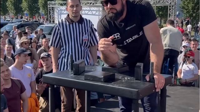 Vitaly Laletin beat 110 armwrestlers in 30 minutes смотреть онлайн
