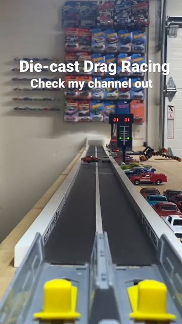 Drag racing #diecast #hotwheels #slotcardragon #chevy #barracuda смотреть онлайн