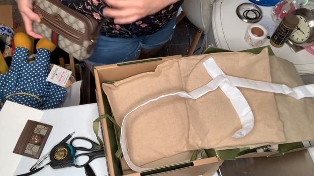 Unboxing of the Gucci Ophidia GG Supreme Mini Bag Purse & Matching Card Case | Unbox with Me! смотреть онлайн