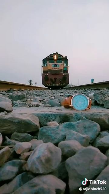 Camera under train amazing view смотреть онлайн