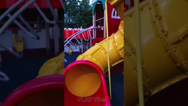 ГОРКА ПОЖИРАТЕЛЬ СОЖРАЛА МАЛЬЧИКА #горкапожиратель  #горка #вайны