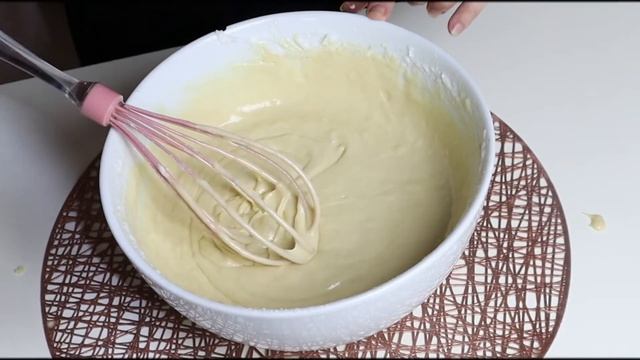 BOLO GELADO DE COCO VOCÊ SÓ VAI QUERER COMER BOLO ASSIM ,ÚMIDO E FOFINHO🥰 смотреть онлайн