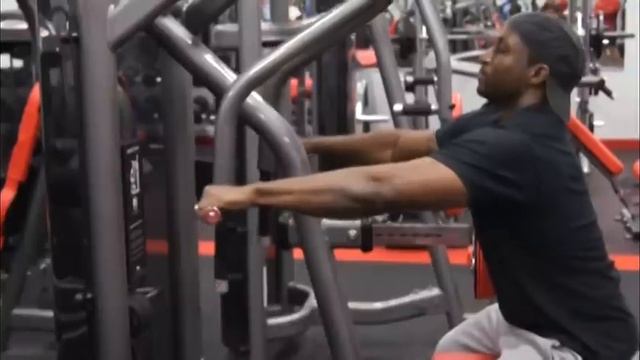 INTRAFITT Seated Row Machine Horizontal Grip смотреть онлайн