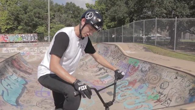 How to Barspin BMX (Bunny hop and flyout!) смотреть онлайн