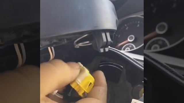 Demontage van het stuur + AirBag - Volkswagen Vw Passat CC 3C B6 смотреть онлайн