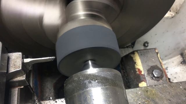 Резиновые шайбы, как обработать на токарном.