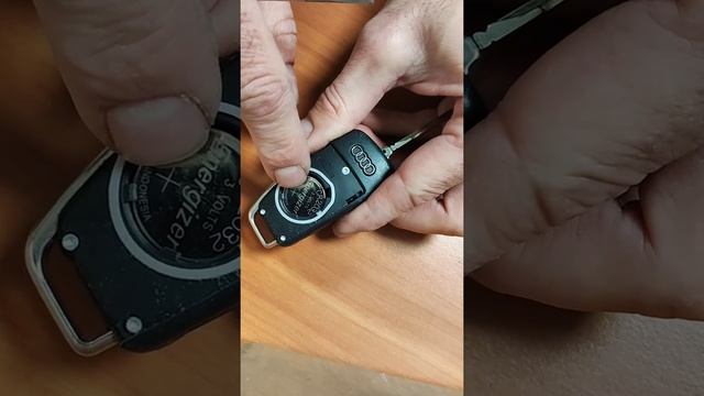 changer pile clé Audi / Audi Key battery change смотреть онлайн
