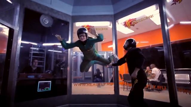 Полет в аэротрубе в Санкт-Петербурге (СПб) смотреть онлайн