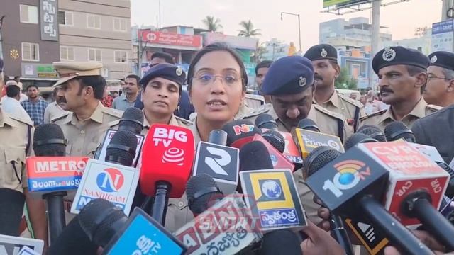 రంగంలోకి దిగిన పల్నాడు పోలీసులు | SP Mallika Garg IPS #palnadu #election #crpf || Ap Smart News смотреть онлайн