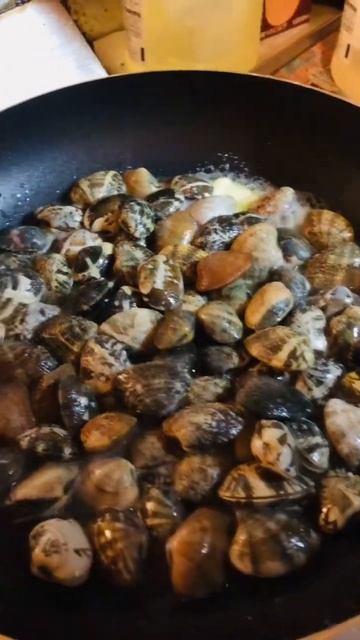 #shorts clams with butter #seafood смотреть онлайн