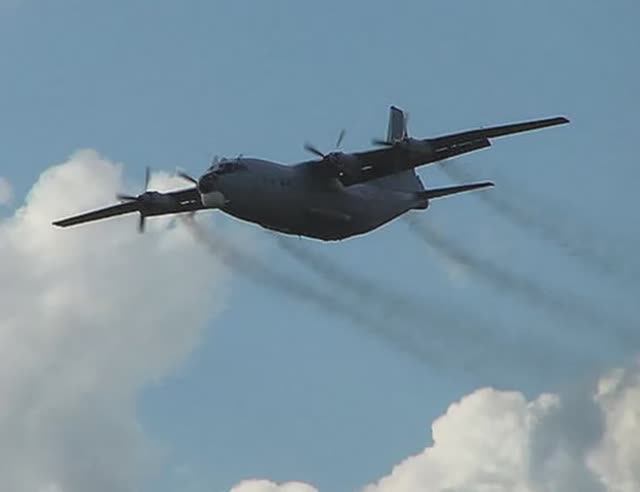 АН-12 в клиппе "Первым делом - самолеты"