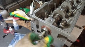 Установка сальника распредвала Рено Логан