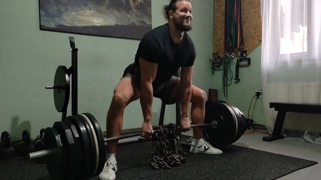 Long paused sumo deadlift with chains : 250kg/551lbs total weight #conjugatemethod смотреть онлайн
