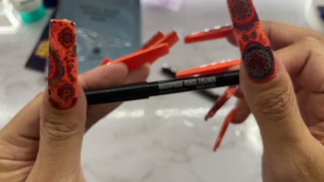 ASMR- November Ipsy Bag- Gum Chewing + Soft Spoken смотреть онлайн