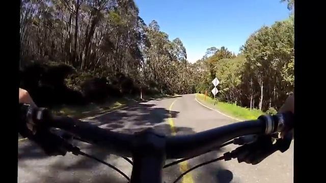 A fast descent on a MTB after cycling up Mt. Baw Baw смотреть онлайн