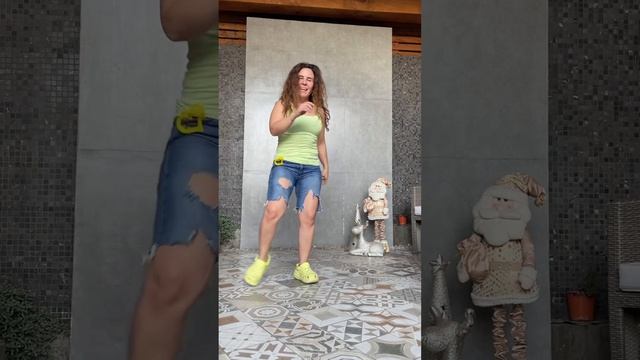 Daddy Yankee - Bonita - Coreo ZUMBA смотреть онлайн