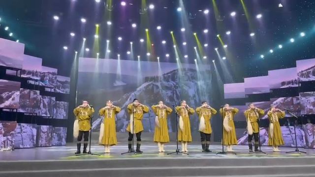 фольклорный ансамбль "Арылхан" , Амгинский улус село Болугур рук. Платонова Е.В. смотреть онлайн