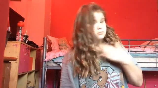 Curling my hair |my hair when so short😬 смотреть онлайн