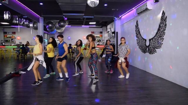 Olha a Explosão - MC Kevinho by Cesar James y Nath Cabrera / Zumba Cardio Extremo Cancun смотреть онлайн