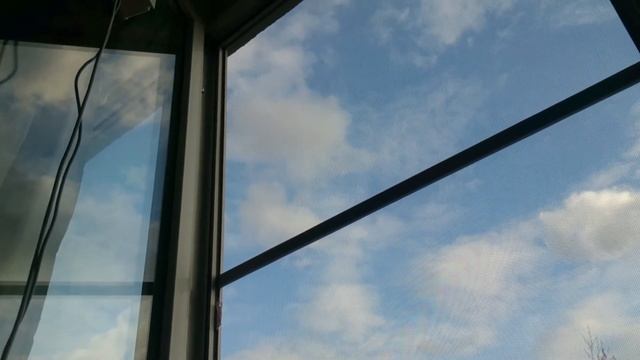 HUTT W66 window cleaning robot смотреть онлайн