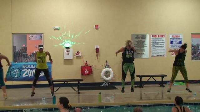 Sabado Rebelde - Aqua Zumba смотреть онлайн