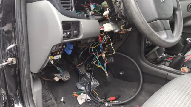 Сигнализация с автозапуском на механику как на автомат - без подготовки к запуску. Установка.