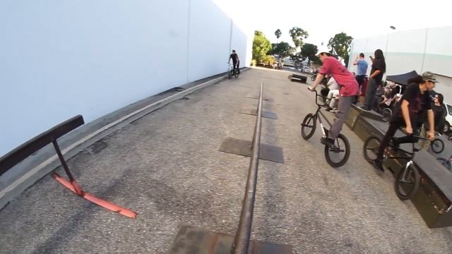 BMX - STEVIE CHURCHILL vs SEAN RICANY GAME OF BIKE смотреть онлайн