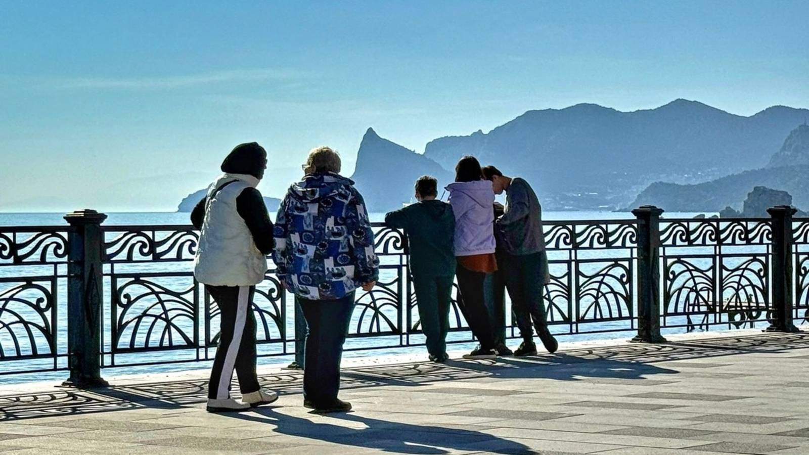 Мазут в море? Что ждёт туристов летом в Крыму! смотреть онлайн