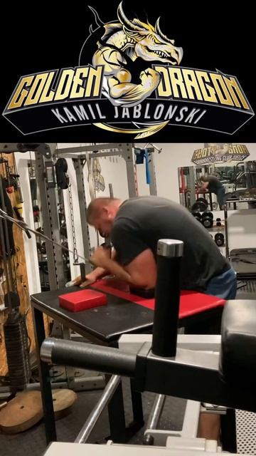 Armwrestling champion Kamil Jablonski showing secret training move смотреть онлайн