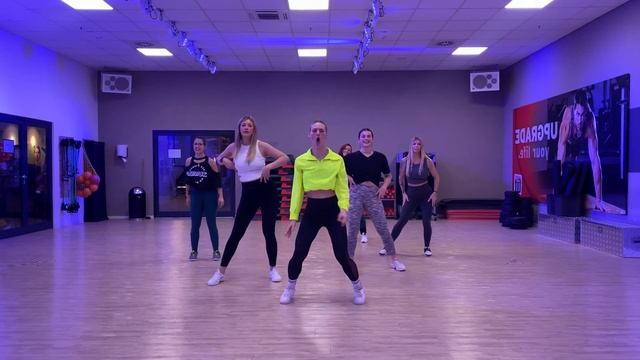 QUEVEDO VOL. 52 By Bizarrap, Quevedo I ZUMBA® Mit Kristin Soba #zumba #zumbafitness #zumbachoreo