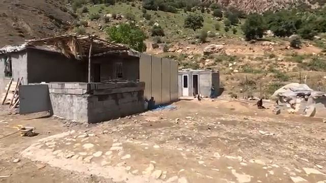 18.05.2024 Защита стада Мать-одиночка Устанавливает дверь для безопасности смотреть онлайн