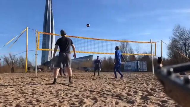 Кто играет на secret beach в Питере? смотреть онлайн