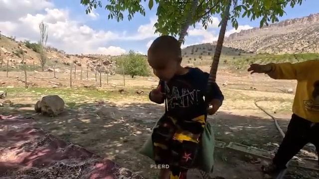 23.04.2024 От штукатурки до забора День из жизни матери-одиночки и ее детей смотреть онлайн