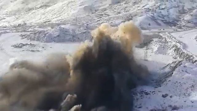 Подрыв льда взрывчаткой МЧС смотреть онлайн