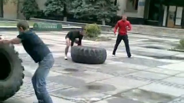 Женя Криса (Ужгород) - Strongman Juniors 2012.mp4 смотреть онлайн
