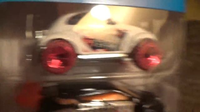VOLKSWAGEN BAJA BEETLE STUNT DEVIL 5 PACK HOT WHEELS смотреть онлайн