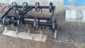 Самодельный усиленный культиватор  для минитрактора МТЗ-152  наполовину из металлолома.