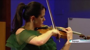 Известная российская скрипачка Елена Таросян сыграла для барнаульцев на инструменте XVIII века