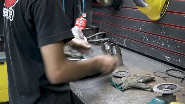 BMW E36 MUITO NOVA E AGORA COM RONCO CERTO! смотреть онлайн