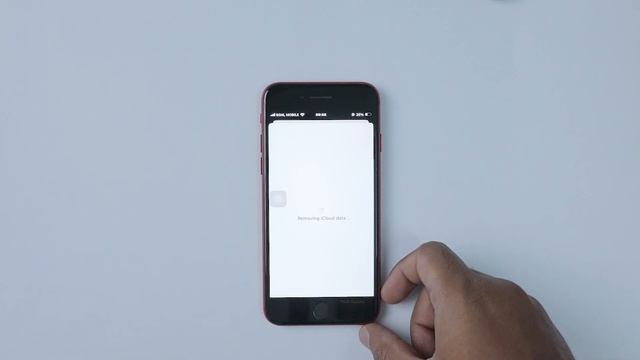 How to Clear/Erase Data in iPhones?(Format iPhones) смотреть онлайн