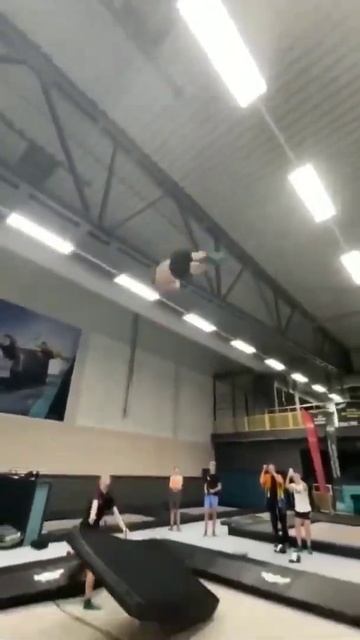 UNBELIEVABLE 😨 #short #youtube #shorts #viral(4) смотреть онлайн