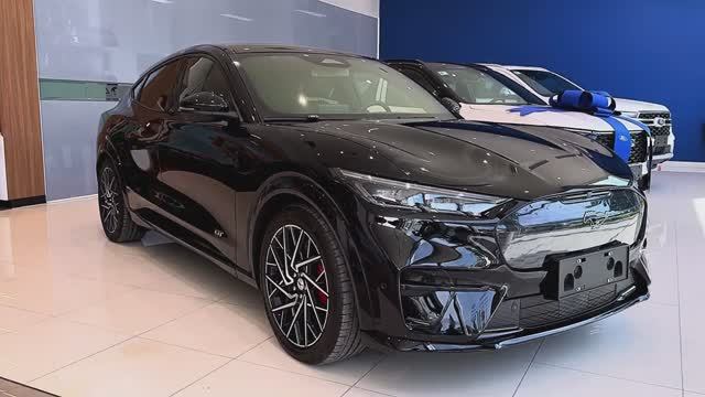 Ford Mustang GT Mach-E 2025 - Интерьер и Экстерьер смотреть онлайн