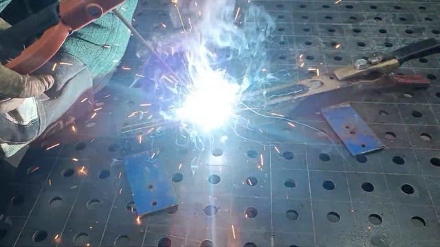 ELITECH WM 200 SYN LCD PULSE. сварка РДС