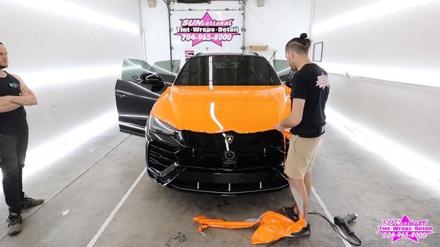 LAMBORGHINI URUS - FROM BLACK TO ORANGE IN 10MIN! смотреть онлайн